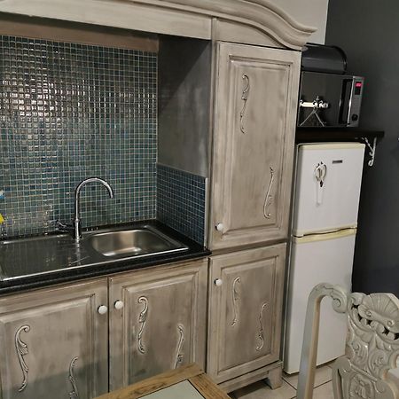 At 98 On Lynburn Guest House Претория Номер фото